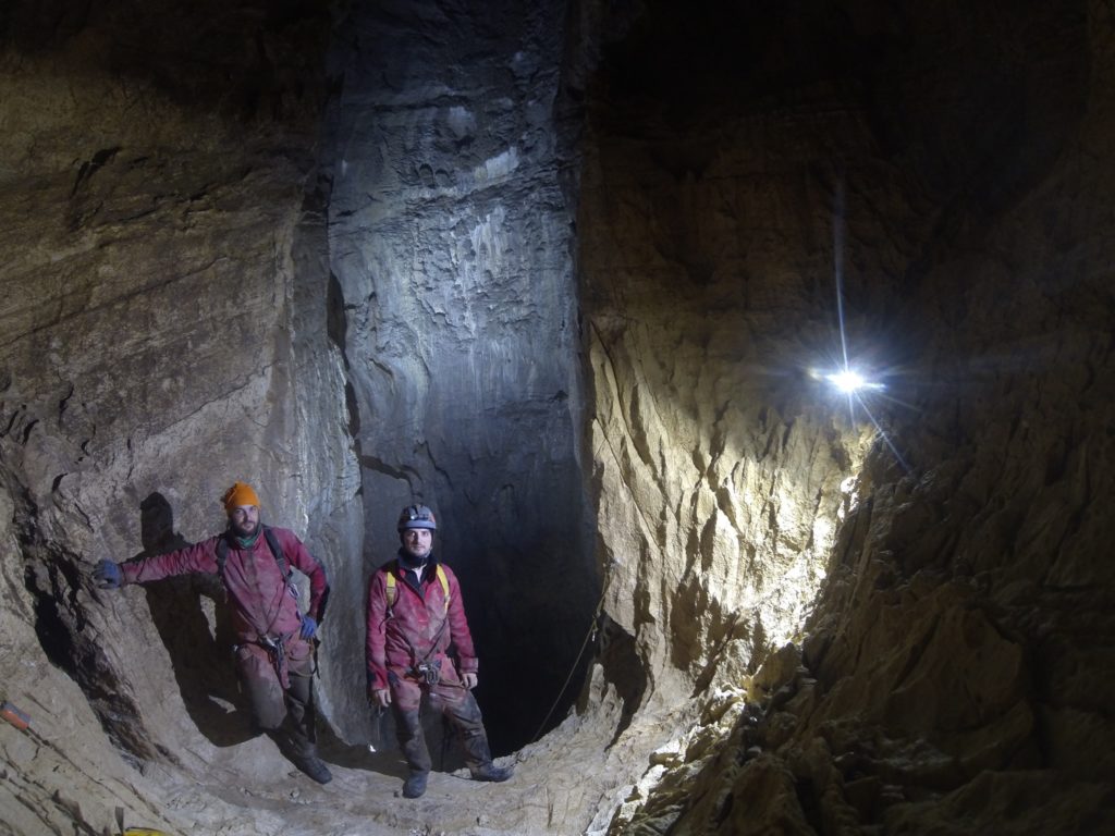 Grotta di Monte Cucco - Risalita Cascata della Fluoresceina